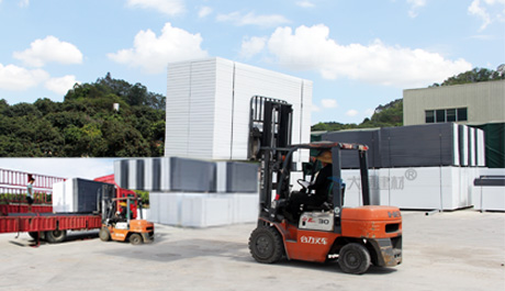 大通建材，工地圍擋，施工圍擋廠(chǎng)家，貨源穩(wěn)定，自由工廠(chǎng)生產(chǎn)銷(xiāo)售。
